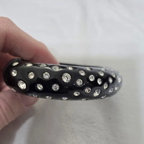 Vtg Kenneth Jay Lane Black Ova Lucite Hinged Bracelet W/Clear Crystal Rhinestone - Picture 4 of 8